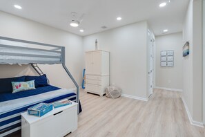 2 chambres, fer et planche à repasser, Wi-Fi gratuit, draps fournis