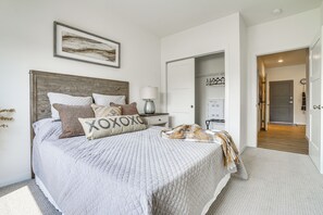 2 chambres, fer et planche à repasser, accès Internet, draps fournis
