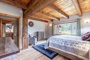 3 chambres, fer et planche à repasser, Wi-Fi gratuit, draps fournis