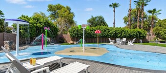 Splash Canyon - Splash Pad & Tons of Games - Gym