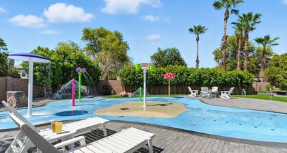 Splash Canyon - Splash Pad & Tons of Games - Gym