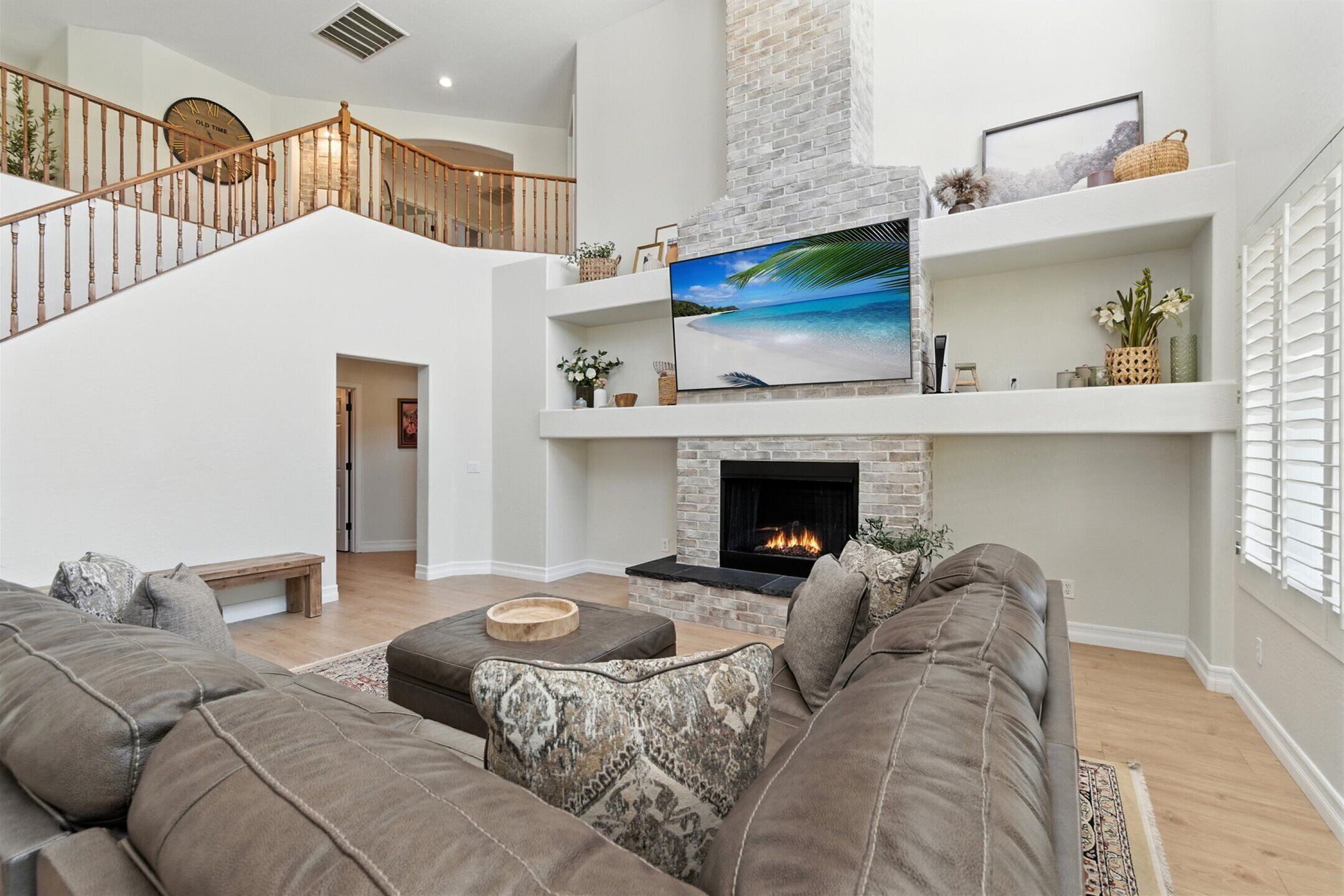 Smart TV, fireplace, video games, books