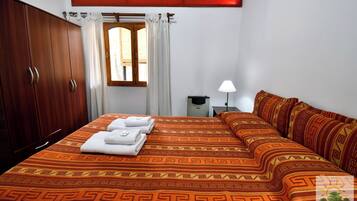 1 bedroom, internet, bed sheets