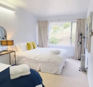 5 soverom, strykejern/-brett, wi-fi og sengetøy