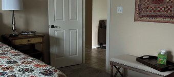 Charming 3-bedroom house with AC east of Ada, four miles from Mercy Hospital