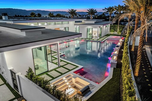 Sleeps 54 3 Luxury Villas w/ Pool + Spa, Pickleball Bravo by Avantstay