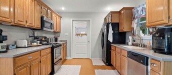 Near Fort Polk • Gameroom • Fire Pit • Golf Nearby • Local Tours Available