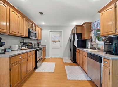 Near Fort Polk • Gameroom • Fire Pit • Golf Nearby • Local Tours Available