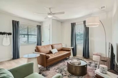 Blissful Arose- walk to the trails and square!