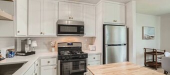 Blissful Arose- walk to the trails and square!