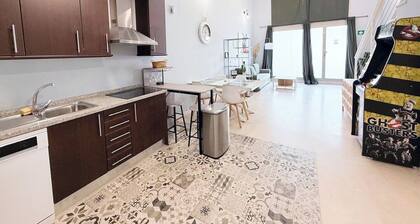 Beautiful Loft with parking by beBalmy