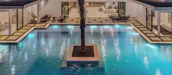 Sleeps 31 2 Luxury Villas w/ Pool + Spa, Putting Green Bravo by Avantstay