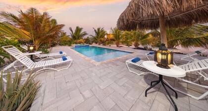 Beautiful 3BR2.5BA Home w/Pool Close 2 Baby Beach