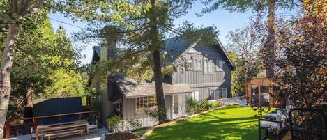 House (5 Bedrooms) | Interior