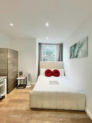 3 bedrooms, WiFi