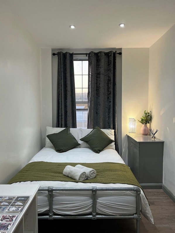 3 bedrooms, WiFi, bed sheets