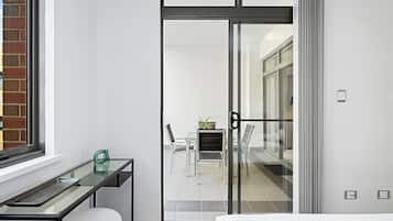 2 bedrooms, desk, iron/ironing board, free WiFi