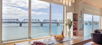 The Boatshed - Tauranga City's tranquil hideaway