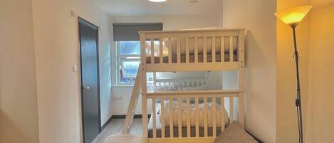 1 dormitori, wifi i roba de llit