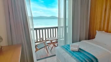 Habitación Deluxe con 1 cama doble o 2 individuales, balcón, vistas al mar | Caja fuerte