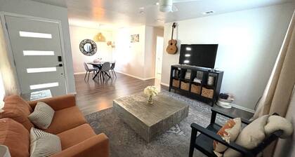 Cozy Arose (VRBO)- walk to the square and trails!