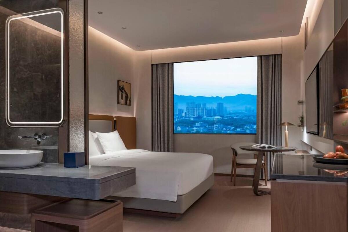 Cortinas blackout, tabla de planchar con plancha y wifi gratis