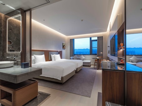 Cortinas blackout, tabla de planchar con plancha y wifi gratis