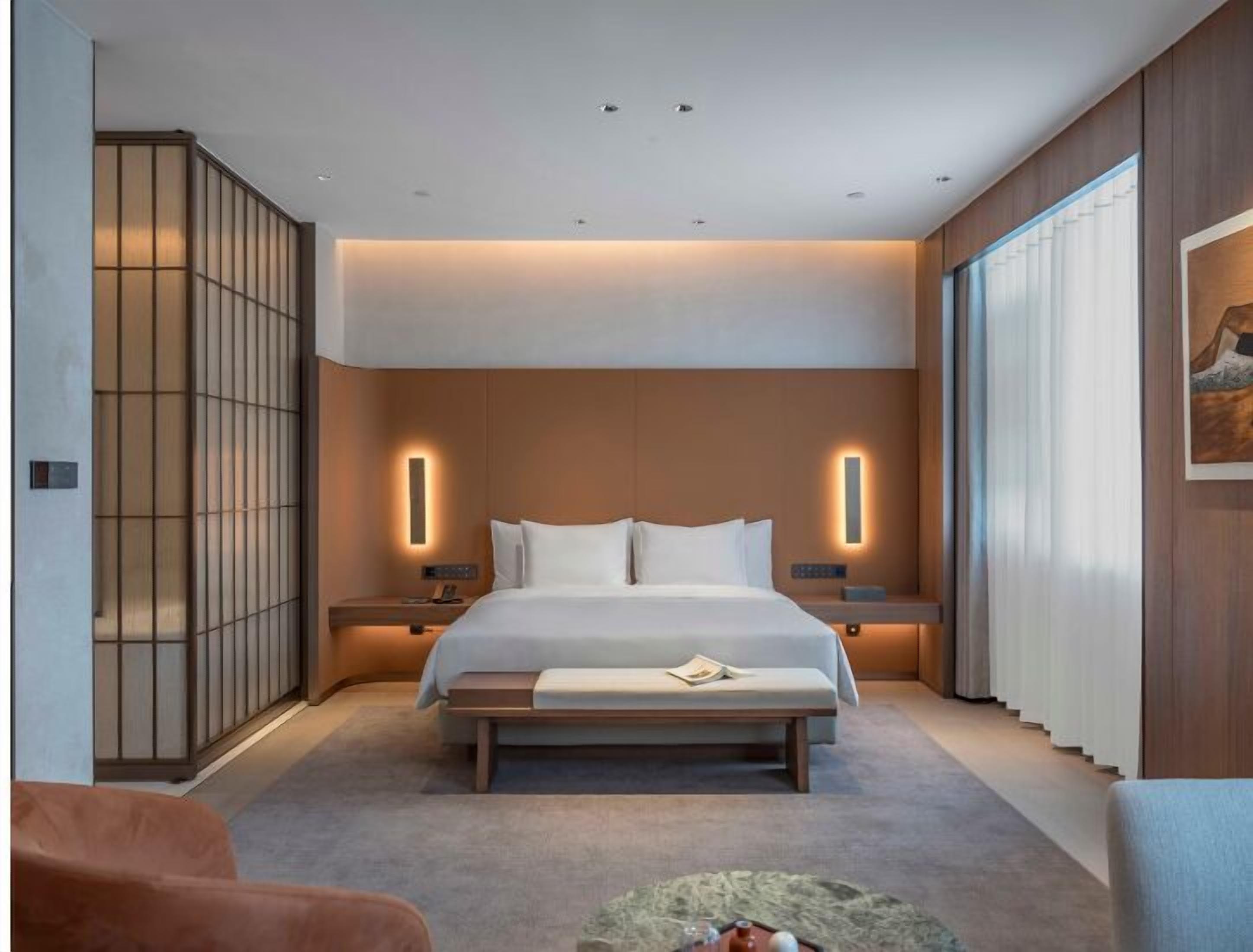 Blackout drapes, iron/ironing board, free WiFi, bed sheets