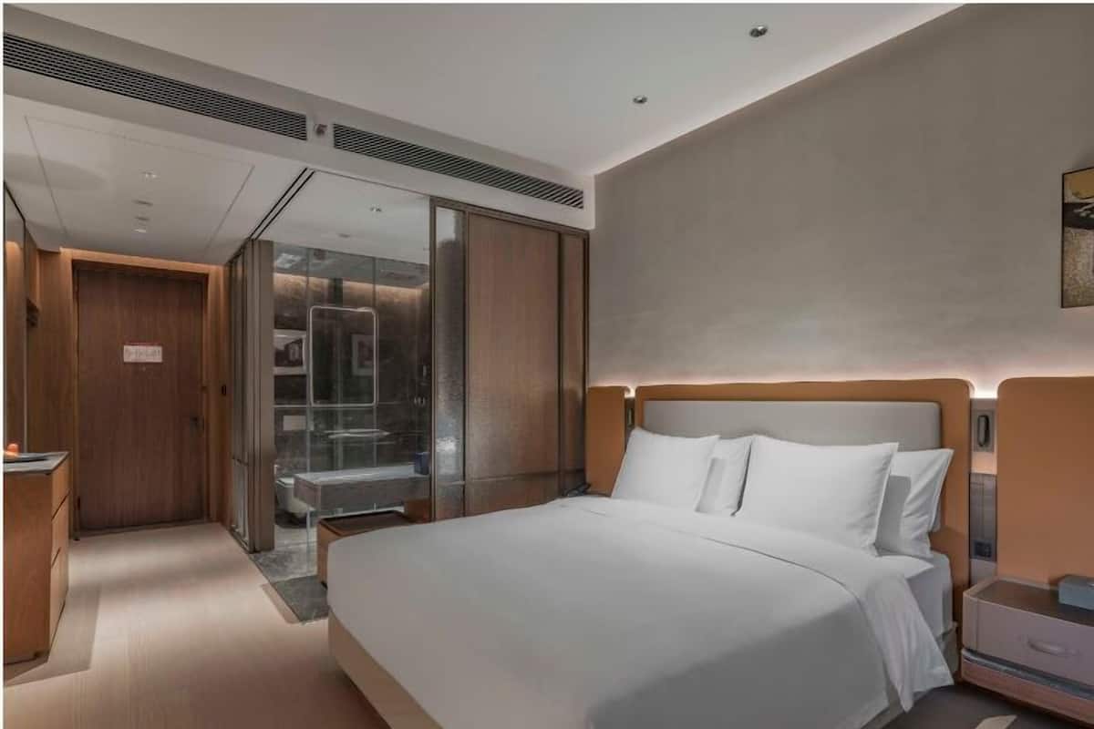 Cortinas blackout, tabla de planchar con plancha y wifi gratis