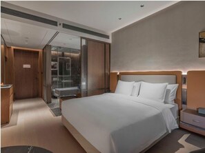 Cortinas blackout, tabla de planchar con plancha y wifi gratis