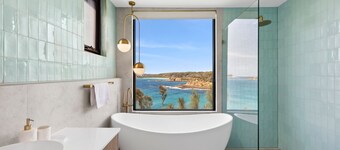 Spacious Ocean View Home | Luma Vista