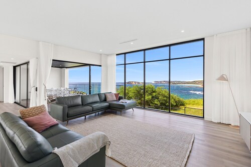 Overlooking McKenzie's Beach & Pretty Point @ Malua Bay | Luma Vista