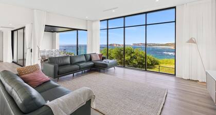 Spacious Ocean View Home | Luma Vista