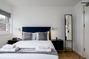 1 bedroom, iron/ironing board, internet, bed sheets