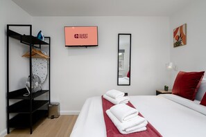 1 bedroom, iron/ironing board, internet, bed sheets
