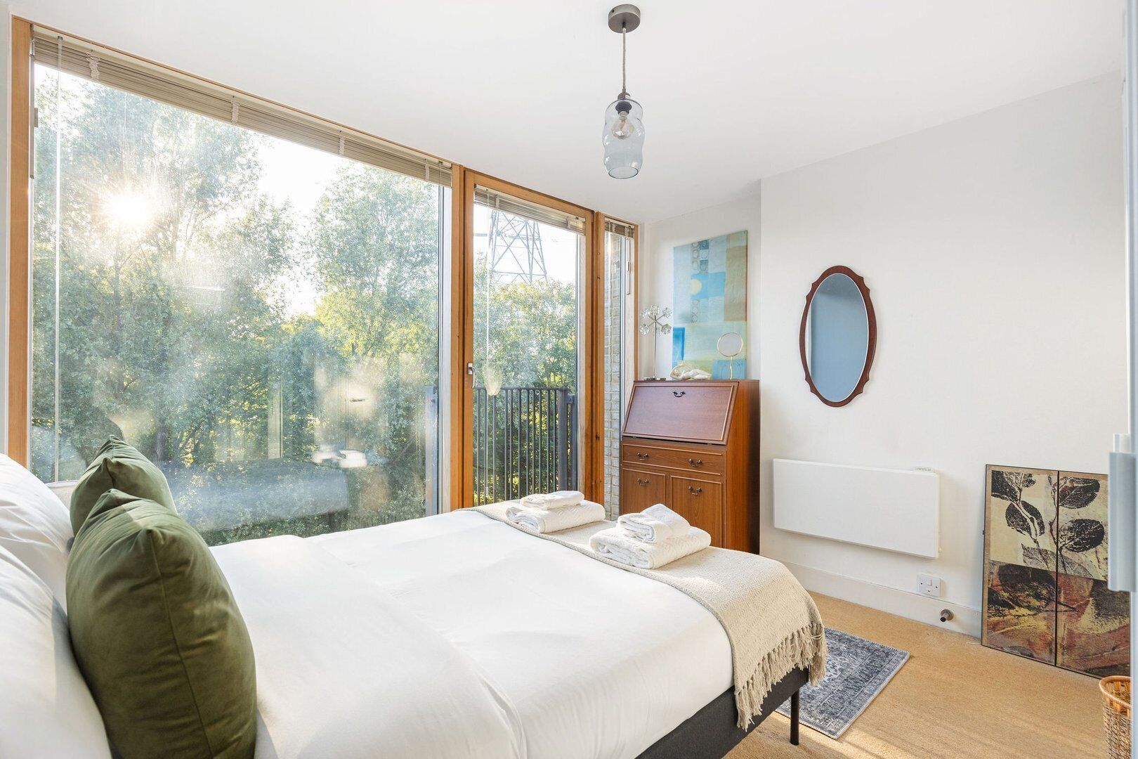 2 Schlafzimmer, Schreibtisch, Bügeleisen/Bügelbrett, Internetzugang