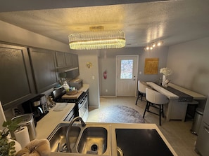 Microwave, oven, stovetop, dishwasher