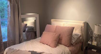 Welcome to La Casa de Oro!
Enjoy this 3-bedroom, 2-bathroom retreat.