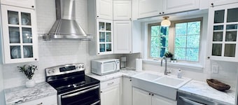 Magical Hobble Creek Cottage 5 Min Walk to Golf