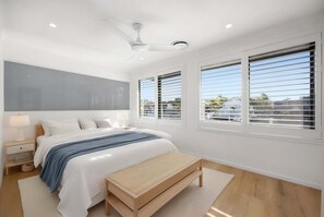 4 habitaciones, tabla de planchar con plancha y wifi 