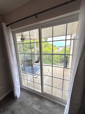 Interior - Stunning Lakeside Condo @ Highland Shores (Lake Ozark)