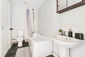 Douche, serviettes fournies