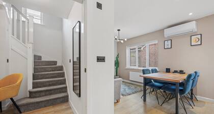 3 Bed Detached House - Sky Tv - Garden - Pets