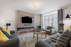 TV, fireplace, stereo