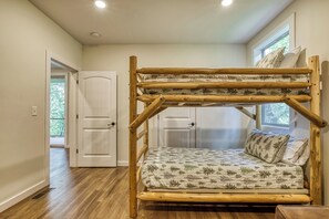 4 bedrooms, iron/ironing board, travel cot, free WiFi