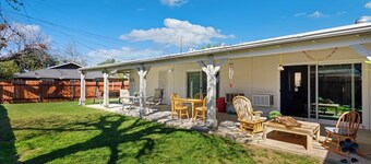 Charming 2-bedroom house in lovely Riverside with AC