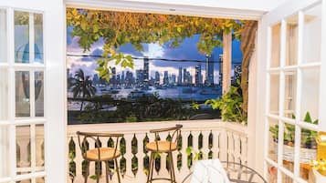 Casa Deluxe, 5 habitaciones, vista a la bahía | Vista del balcón