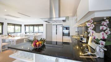 Villa - udsigt til bugt | Privat køkken