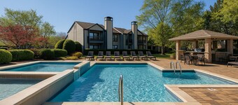 3 mins from Redstone Arsenal &Bridge Street.