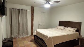 2 chambres, fer et planche à repasser